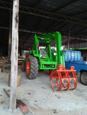 รถคีบอ้อย