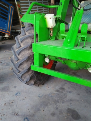 รถคีบอ้อย