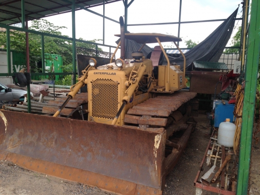 ขายรถแทคเตอร์CAT D4E ตีนเป็ดพร้อมใช้วาน