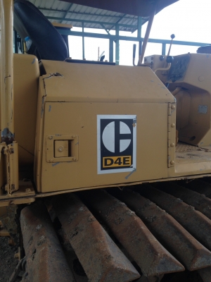 ขายรถแทคเตอร์CAT D4E ตีนเป็ดพร้อมใช้วาน