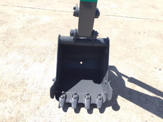 รถขุด KOMATSU PC10-7 ทำสีใหม่ นำเข้ามือสองญี่ปุ่น รถขุด KOMATSU PC10-7 ทำสีใหม่ นำเข้ามือสองญี่ปุ่น