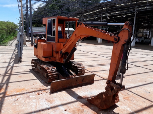 ขายด่วนรถแบคโฮPC25เครือง3สูบตัวเดินใหญ่รถใช้งานดีมาก ขายด่วนรถแบคโฮPC25เครือง3สูบตัวเดินใหญ่รถใช้งานดีมาก