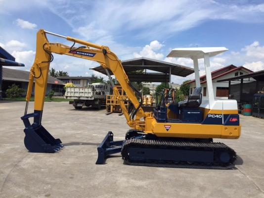 รถขุด KOMATSU PC40-6 บูมยาว นำเข้ามือสองญี่ปุ่น รถขุด KOMATSU PC40-6 บูมยาว นำเข้ามือสองญี่ปุ่น