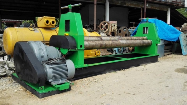 ** SOLD ** เครื่องม้วนเหล็กแผ่นประกอบใหม่ 8 ฟุต 240 cm เพลาตัน ม้วนหนา 6 mm ไฟ 380V สภาพสวยพร้อมใช้เอางานมาเทสได้ครับ