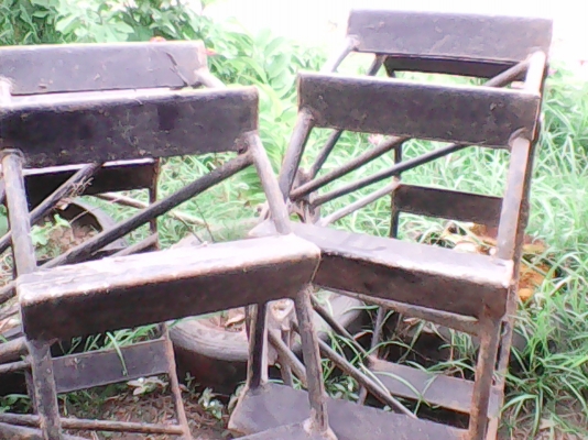 ล้อกันจม  ใหม่ ๆ ใบสามเหลี่ยม