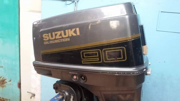 Suzuki DT90 หาง17นิ้ว 4สูบV 2จังหวะ ทริมใน ติดง่าย เดินเบาปกติ น้ำพุ่ง พร้อมใช้ มีคลิป