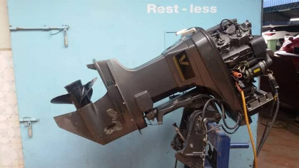 Suzuki DT90 หาง17นิ้ว 4สูบV 2จังหวะ ทริมใน ติดง่าย เดินเบาปกติ น้ำพุ่ง พร้อมใช้ มีคลิป