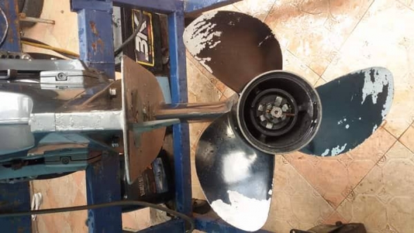 Suzuki DT90 หาง17นิ้ว 4สูบV 2จังหวะ ทริมใน ติดง่าย เดินเบาปกติ น้ำพุ่ง พร้อมใช้ มีคลิป