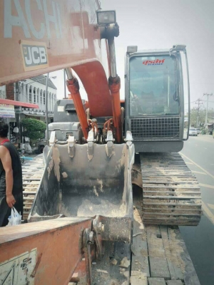 ขายรถแบ็คโฮ HITACHI ZX200-3 รถปี 2012 ใช้งาน 8,xxx ชั่วโมง