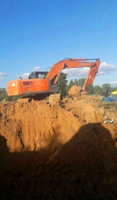 ขายรถแบ็คโฮ HITACHI ZX200-3 รถปี 2012 ใช้งาน 8,xxx ชั่วโมง