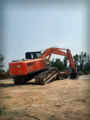 ขายรถแบ็คโฮ HITACHI ZX200-3 รถปี 2012 ใช้งาน 8,xxx ชั่วโมง