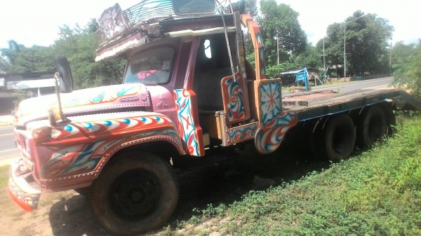 เทเลอร์หน้ายาว มีเล่มทะเบียน  ราคา 180000 บาท   สอบถามที วันทูคอล 098 668-3479 dtac 094 283-9369 สิทธิ์ค้บ