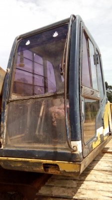 แบคโฮ KOBELCO /  200 มาคร์ เอกสารอินวอย  ที พร้อมใช้งาน  ราคา เบาฯฯ   380000   ต่อลองได้นิดหน่อย    สอบถามที วันทูคอล 098 668-3479 dtac 094 283-9369 สิทธิ์ค้บ