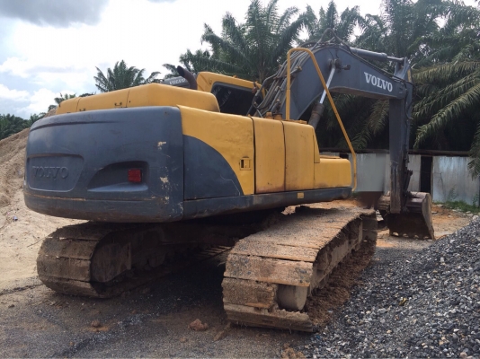 ขายแบคโฮ VOLVO EC210BLC แอร์ไฟฟ้าเอกสารพร้อม พร้อมใช้งาน สนใจโทร 081-970-1072 ขายแบคโฮ VOLVO EC210BLC แอร์ไฟฟ้าเอกสารพร้อม พร้อมใช้งาน สนใจโทร 081-970-1072