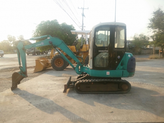 รถขุด Komatsu PC25R-8 เก่าญี่ปุ่น