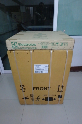 เครื่องซักผ้า ฝาหน้า Electrolux รุ่น EWF12853 ของใหม่ ยกกล่อง พร้อมขาตั้ง ผลิต 02-2560 ประกัน 10 ปี