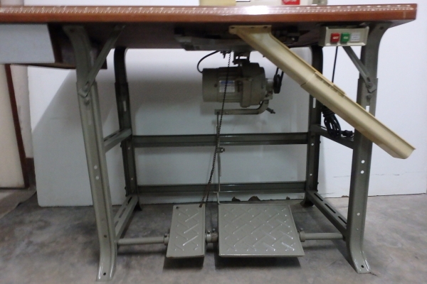 ลดพิเศษ-จักรโพ้ง 4 เส้น KAJIMA รุ่น KM-704F สภาพดี พร้อมใช้งาน ขายถูก