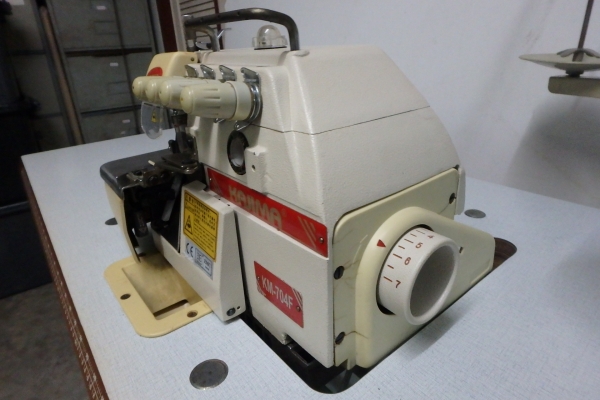 ลดพิเศษ-จักรโพ้ง 4 เส้น KAJIMA รุ่น KM-704F สภาพดี พร้อมใช้งาน ขายถูก