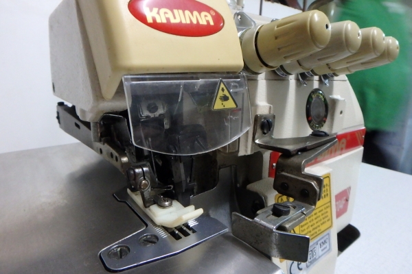 ลดพิเศษ-จักรโพ้ง 4 เส้น KAJIMA รุ่น KM-704F สภาพดี พร้อมใช้งาน ขายถูก