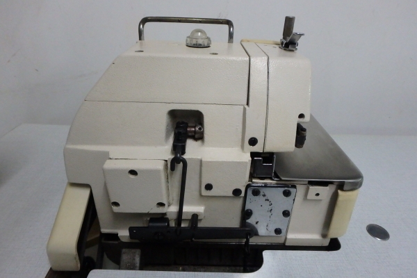 ลดพิเศษ-จักรโพ้ง 4 เส้น KAJIMA รุ่น KM-704F สภาพดี พร้อมใช้งาน ขายถูก