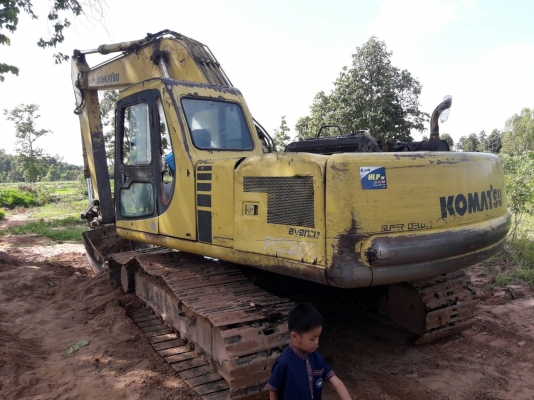 ขายด่วน KOMATSU PC200-6 สภาพพร้อมใช้งาน เครื่องเดิมปั้มเดิม เอกสารเล่มทะเบียน สนใจสอบถาม 093-0764943 088-3223272