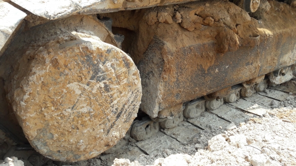 รถขุดโกเบโก้ 200 -/// ไฟตัดเครื่อง 6d 14 แรงๆเร็วๆไม่โหลดไม่หลวมช่วงล่างดีเอวแน่นแอร์เย็น มีตำหนิบูมอาร์มนิดหน่อย ราคา 385 000 ต่อรองหน้างานได้ครับ โทร 087 5511 464 dtac 063 635 9242 ais