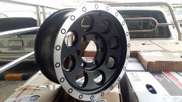 ขายล้อแม็กใหม่หยดน้ำ 15&quot;&times;7.5&quot; พร้อมยางใหม่ปี17  สนใจติดต่อร้าน ก.เจริญการยางครับ 081-3747940
