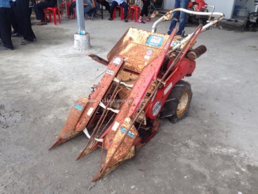 ราคาพิเศษ27,000 บาท รถเกี่ยวข้าวเดินตาม KUBOTA รุ่น HE50A รหัสสินค้า 50103020 ติดต่อ 081-8283376  www.nihonmono.com