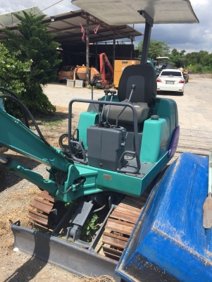 ขายด่วน รถขุดเล็ก ขนาด pc05 รถสวย รถนอก แท้ชั่วโมงใช้น้อย