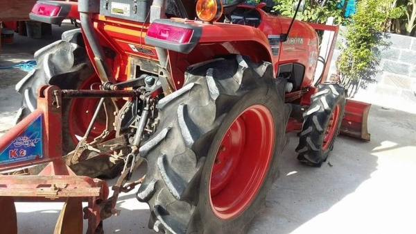 ขายรถไถ KUBOTA L3608 ปี54 อุปกรณ์ ดันหน้า ผานหลัง ใช้งาน900ชั่วโมง ราคา270,000 สนใจโทร 090-8588220 093-3258446 www.narong2truck.com www.truck.in.th/498 https://www.facebook.com/narong2truck/ ID: narong498 ID: 09332584461 เพจ Facebook ณรงค์ ซื้อขายรถมือสอ ขายรถไถ KUBOTA L3608 ปี54 อุปกรณ์ ดันหน้า ผานหลัง ใช้งาน900ชั่วโมง ราคา270,000 สนใจโทร 090-8588220 093-3258446 www.narong2truck.com www.truck.in.th/498 https://www.facebook.com/narong2truck/ ID: narong498 ID: 09332584461 เพจ Facebook ณรงค์ ซื้อขายรถมือสอ