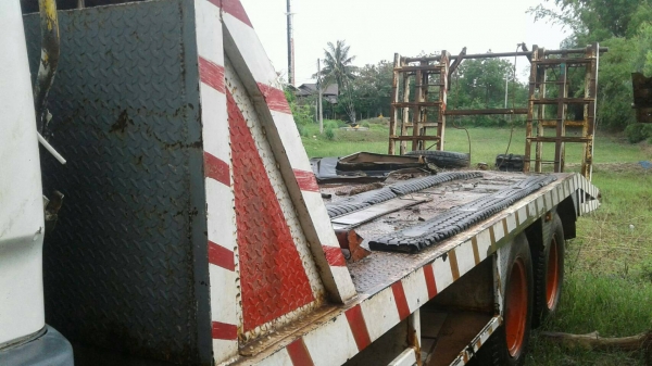 ขายรถเกี่ยวข้าวพร้อมรถเทเลอร์