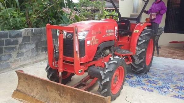 ขายรถไถ KUBOTA L4708 ปี57 ใช้งาน900ชั่วโมง อุปกรณ์ ดันหน้า ราคา340,000 สนใจโทร 090-8588220 093-3258446 www.narong2truck.com www.truck.in.th/498 https://www.facebook.com/narong2truck/ ID: narong498 ID: 09332584461 เพจ Facebook ณรงค์ ซื้อขายรถมือสอง กลุ่ม ขายรถไถ KUBOTA L4708 ปี57 ใช้งาน900ชั่วโมง อุปกรณ์ ดันหน้า ราคา340,000 สนใจโทร 090-8588220 093-3258446 www.narong2truck.com www.truck.in.th/498 https://www.facebook.com/narong2truck/ ID: narong498 ID: 09332584461 เพจ Facebook ณรงค์ ซื้อขายรถมือสอง กลุ่ม