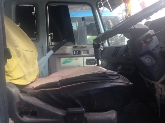 ขายด่วน 10 ล้อ พื้นเรียบ ISUZU 240 แรง 2 เพลา สภาพพร้อมใช้