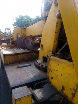 ขายชุดเครนมีสว่านเจาะ...เครน4ตันติดสว่านเจาะเข็ม เสา หรืออื่นๆ ...ประมูลมา