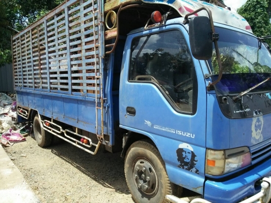 รถอีซูซู 6 ล้อ ( ไม่ดั้ม ) NPR 130 แรงม้า. สนใจติดต่อ 081 - 6079515