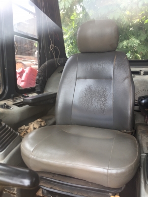 ขาย PC200-6 KOMATSU ราคา 690,000 ทะเบียนพร้อมโอน ไฟฟ้าครบ แอร์หนาว ลงเครื่อง200-7 สนใจติดต่อ0895770265 ช้าอดน่ะครับรีบโทรเลย