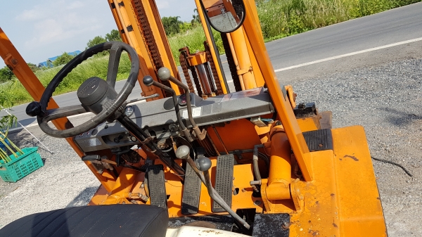 ขายด่วนรถยกTOYOTA 4FG25ยก2.5ตันเสายกสูง5เมตรยางหน้าคู้รถนอกนำเข้ายังไม่เคยใช้งานในเมืองไทยเลย