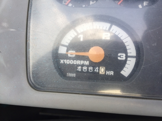 ขายด่วน รถขุด ขนาดเทียบเท่าPC30 บูมพับ เก่านอก