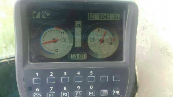 รถขุด hitachi zx 200 รุ่น 3 เดิมดีสีสวยไมค์แปดพันกว่าเอกเล่มทะเบียน.ขาย 1390 000 บาทสนใจโทร 087 514 ดีแทค 4 6 3 6 3 5 9 242 ais นิธิศครับ