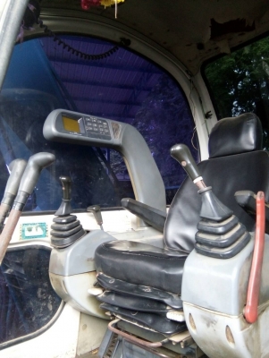 ขายด่วน KOBELCO SK120 MART5 ธรรมดา สภาพสวยพร้อมใช้งาน เครื่องปั่มดีเยี่ยม ระบบสมบูรณ์ แอร์เย็น ไฟฟ้าครบหน้าจอจาง โซ่ช่วงล่างสวย รถทำงานดี เร็วแรงไม่โหลด เอกสารใบอินวอยซ์ สนใจสอบถาม 093-0764943  088-3223272