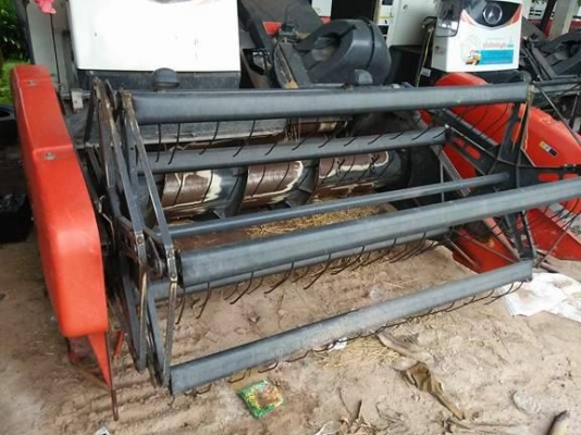 ขายรถเกียวข้าว KUBOTA DC70 แทรกยางเปลี่ยนใหม่ทั้งสองข้าง ดอกเต็มๆ พร้อมเทนเลอร์ รถใช้เกี่ยวแต่นาปีทำงานน้อยๆ ราคาต่อลองได้โทรเลยครับ