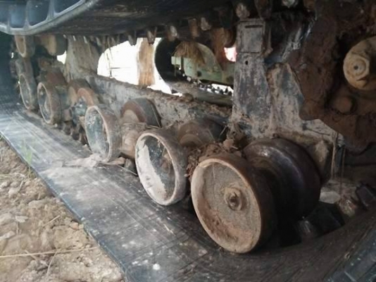 ขายรถเกียวข้าว KUBOTA DC70 แทรกยางเปลี่ยนใหม่ทั้งสองข้าง ดอกเต็มๆ พร้อมเทนเลอร์ รถใช้เกี่ยวแต่นาปีทำงานน้อยๆ ราคาต่อลองได้โทรเลยครับ