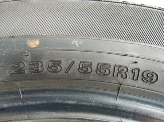 ขายยางDUNLOP 235/55R19 MADE IN JAPAN ยางสัปดาห์ที่15ปี16 ดอกยางเต็มหนาสดไม่ร้าวไม่มีปะใช้งานนานๆ จำนวน 1 ชุด 7900 ขายยางDUNLOP 235/55R19 MADE IN JAPAN ยางสัปดาห์ที่15ปี16 ดอกยางเต็มหนาสดไม่ร้าวไม่มีปะใช้งานนานๆ จำนวน 1 ชุด 7900