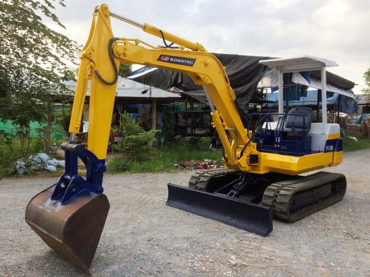 ขายรถแม็กโคร KOMATSU นำเข้าจากญี่ปุ่น สนใจติดต่อ 086-775-7900 086-324-1992