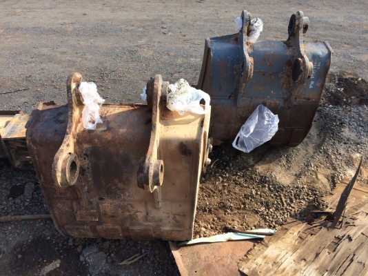 อยากได้โทรมาคะ 0927459124ขายบุ้งกี้ ถอดจากKOBELCO ใส่รถ200 ราคา ลูกล่ะ 28000 บาท สนใจสอบถามได้