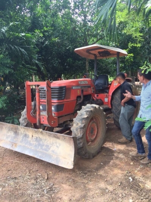 Kubota m 5000อุปกรณ์ดันหน้า ผาน6. เอกสารเล่มทะเบียน. รถพร้อมใช้