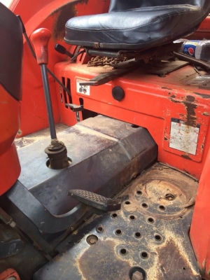 Kubota m 5000อุปกรณ์ดันหน้า ผาน6. เอกสารเล่มทะเบียน. รถพร้อมใช้