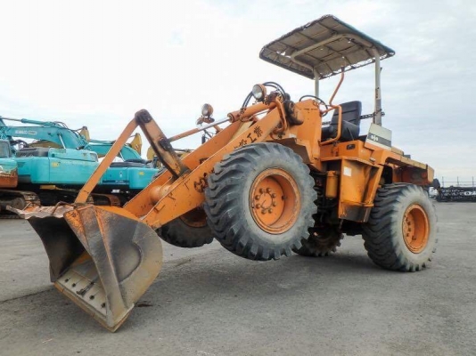 ขายรถตัก KOMATSU 507 สมบูรณ์พร้อมใช้ครับ FROM JAPAN ติดต่อ 063-9316985 ID LINE : 0639316985 ครับ