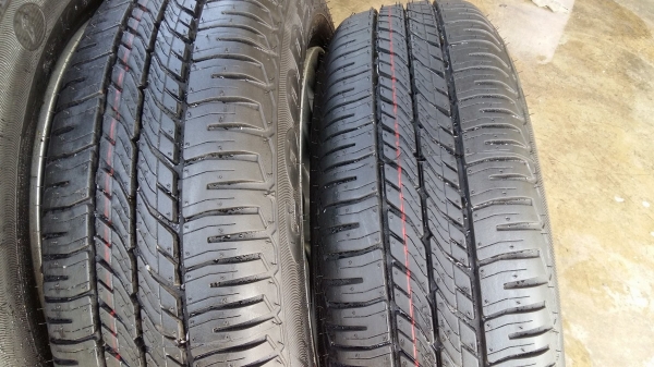 ขายล้อแม็กป้ายแดง honda jazz 15&quot; พร้อมยางปี17สนใจติดต่อร้าน ก.เจริญการยางครับ 081-3747940