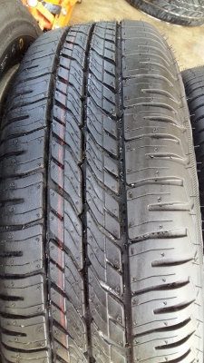 ขายล้อแม็กป้ายแดง honda jazz 15&quot; พร้อมยางปี17สนใจติดต่อร้าน ก.เจริญการยางครับ 081-3747940